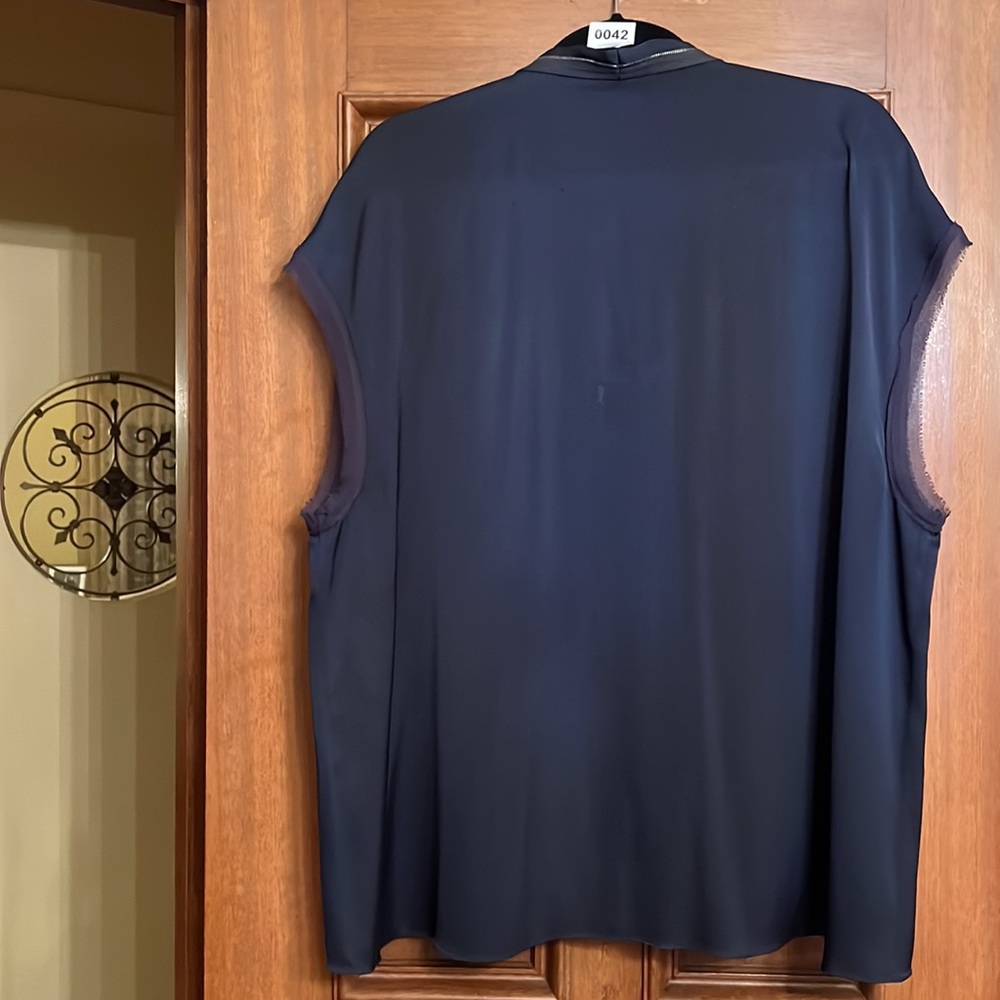 Elie Tahari Zipper Detail Navy Silk Blouse - Picture 2 of 4